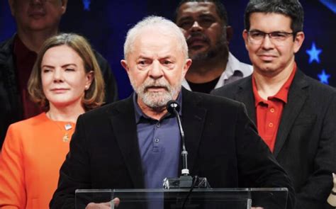 Vidente faz previsão sobre Lula e choca os internautas