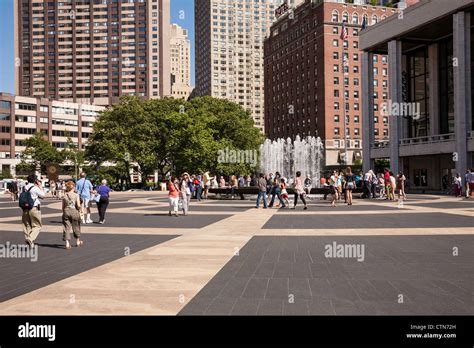 Lincoln Center For The Performing Arts Nyc Stock Photo Alamy