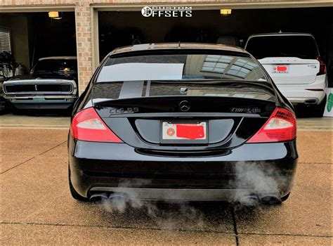 2006 Mercedes Benz CLS55 AMG With 20x9 25 Rohana Rc10 And 255 30R20