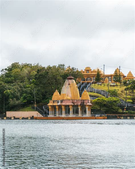 Statue At Lake Grand Bassin Hindu Temples Of Mauritius Temple Grand