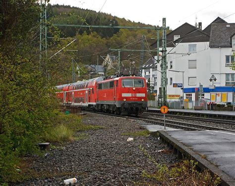 111 013 9 mit dem RE 9 Rhein Sieg Express Siegen Köln Aachen hier am