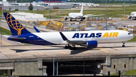 N Gt Atlas Air Boeing Er Bcf Wl Photo By Donald E Moore Id