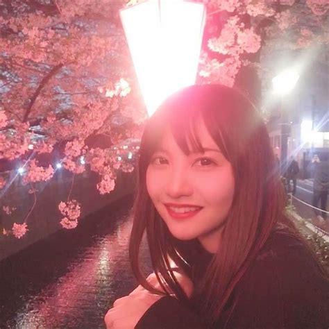 津島衣里さんのインスタグラム写真 津島衣里instagram「桜、毎年同じ場所で見てるのに 全く違った景色に見えるのは 私が変わって