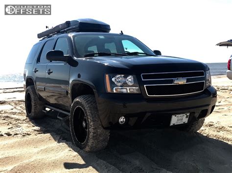 Chevy Tahoe With Leveling Kit