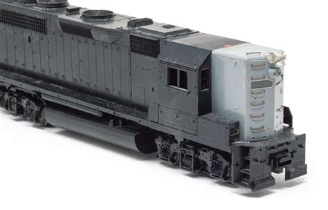 Obtaining a high hood the old-fashioned way - Model Railroad News