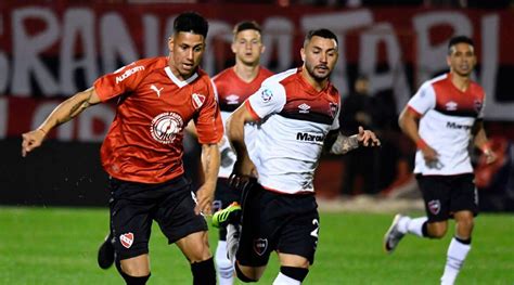 Newell´s Independiente Por El Torneo Lpf 2021 árbitro Formaciones Y