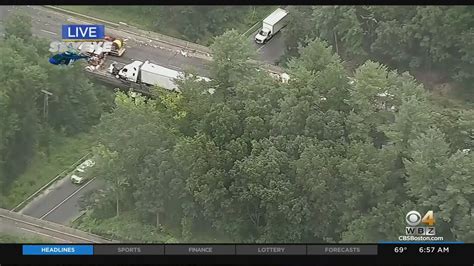 2 Tractor Trailers Crash On I 495 In Boxboro Backing Up Rush Hour