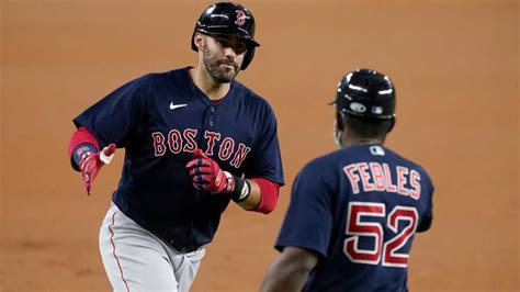 Red Sox Hit 4 Home Runs In Bounceback Win Over Rangers