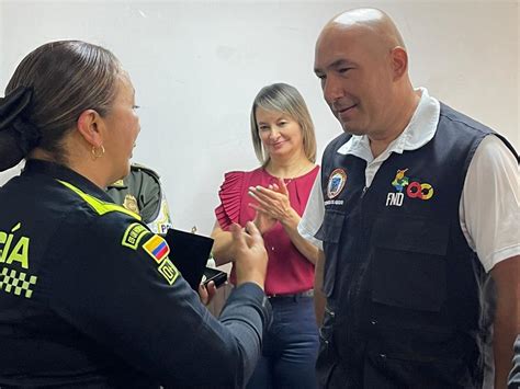 Grupo Anticontrabando De La Gobernación Del Quindio Recibió Medalla De Oro De La Polfa Por Su