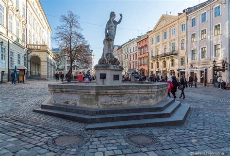 Beautiful architecture of Lviv · Ukraine travel blog