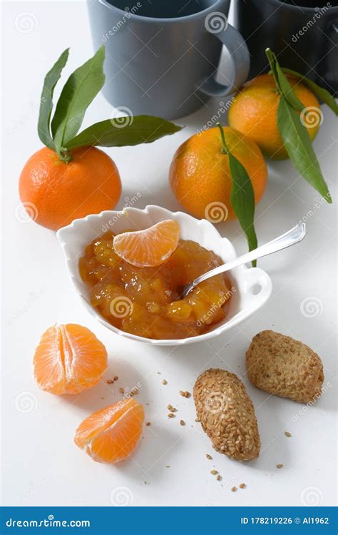 Confiture De Mandarine Avec Des Fruits Autour De La Recette Sicilienne