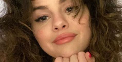 Selena Gomez Teases Cleavage In Naked Faced Selfie