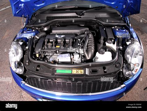 Mini cooper s engine hi-res stock photography and images - Alamy