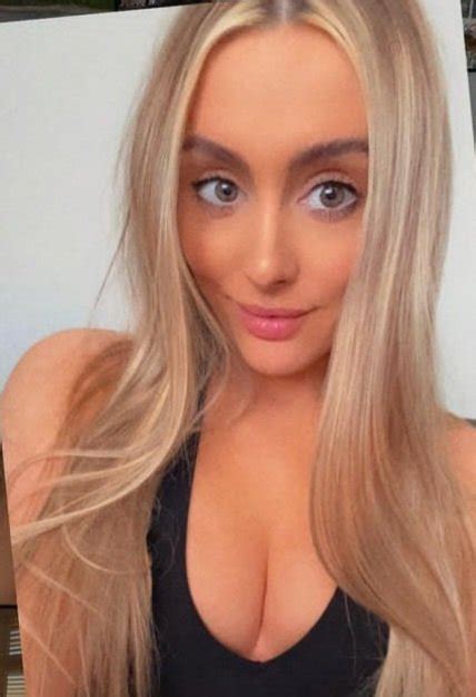 Wankmeat69 On Twitter Chelsea Sexy Blonde Who Craves BBC Behind Her