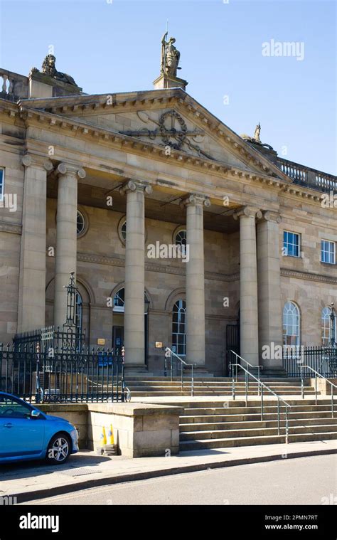 York Crown Court main entrance Stock Photo - Alamy