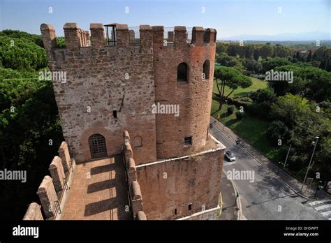 Italia Roma La Muralla Aureliana Porta San Sebastiano Museo Delle