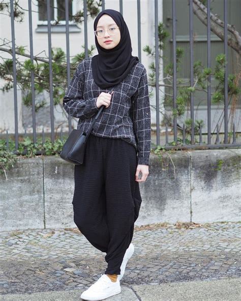 12 Ide Inspirasi OOTD Hijab Pergi Ke Mall Simple Dan Stylish