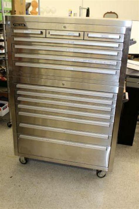 Steel Glide Tool Box 14 Drawer Resisteaec