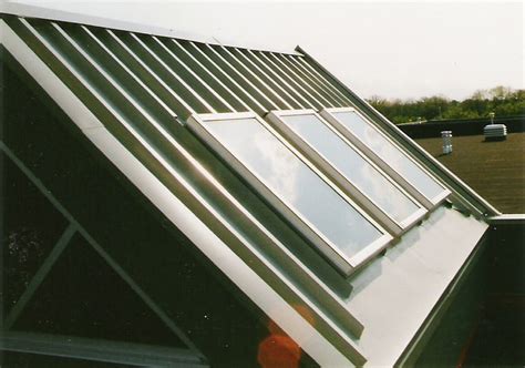 Standing Seam Metal Roofs With Skylights Roofmaster Ottawa