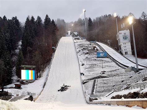 Saut Ski Feu Vert Pour La Tourn E Des Quatre Tremplins Apr S La