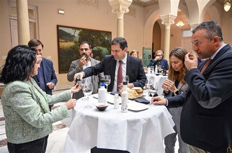 Valverde Destaca La Importancia De Valorizar La Cultura Del Olivar Con