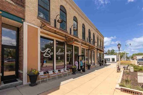 6 Best Restaurants And Places To Get A Bite To Eat Near Janesville Wi
