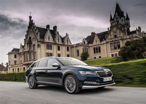 Limitiertes Sondermodell feiert Bestellstart der Škoda Superb Combi