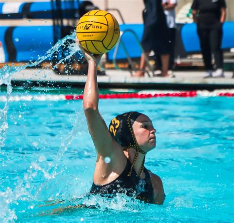 No 7 Long Beach State Comes Out On Top With A Big Road Win At No 11 Uc San Diego Long Beach