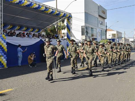 2° B Fv Desfile CÍvico Militar Do AniversÁrio De Araguari