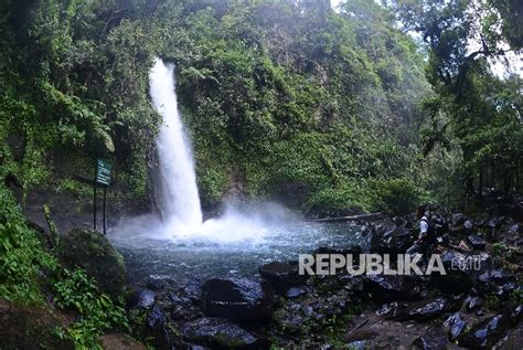 Viral Rumah Abah Jajang Menghadap Ke Curug Pemkab Cianjur Senang