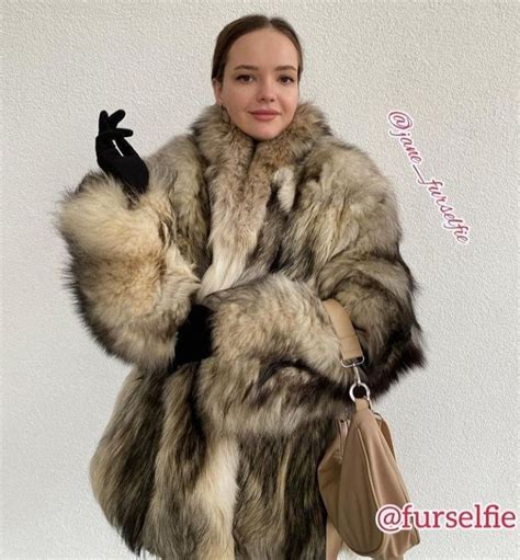 Pingl Par Alaskaphile Sur Wild Fur Coats En Mode Hivernale