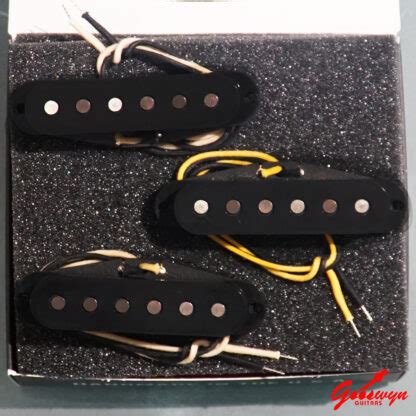 Lollar Pickups Dirty Blonde S Style Set Flat Pole Black Cover