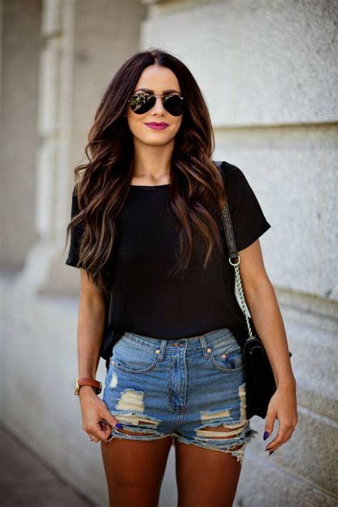 15 Outfits Con Short Femenino Para Lucir A La Moda