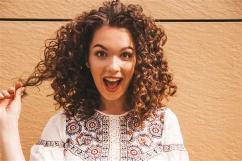 Defining Your Curl Hair Type Comprehensive Guide