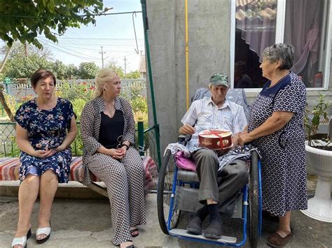Син і п’ять онуків великої родини Денисниченко з Одещини стали на ...