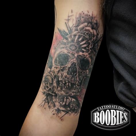 Skullrosesbandg Tattoo 名古屋大須のタトゥースタジオ【 Boobies Tattoo Nagoya