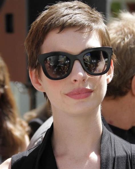 Anne Hathaway Accentuating Her Pixie Cut With Cat Eye Sunglasses