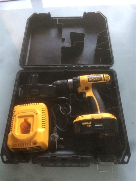 Dewalt Dc725 18v Cordless Hammer Drill Charger 2 Batteries And Case