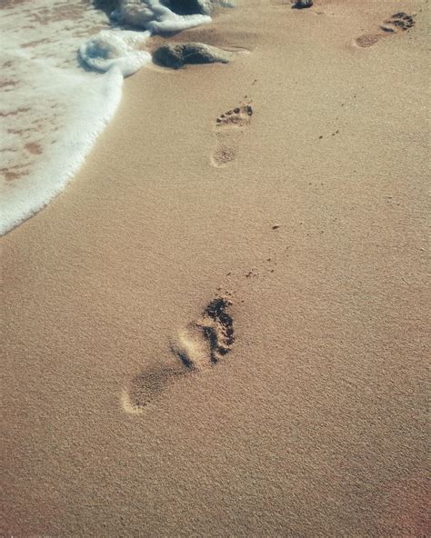 Footsteps Wallpapers Top Free Footsteps Backgrounds Wallpaperaccess