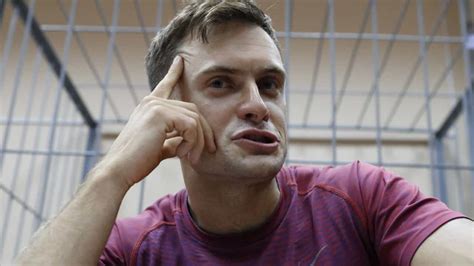 Membro da banda Pussy Riot internado por possível envenenamento