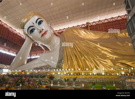 Metre Reclining Buddah Hi Res Stock Photography And Images Alamy