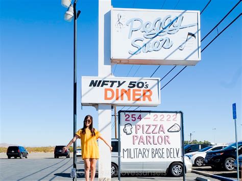 Retro Lovin At Peggy Sue S S Diner Sheena Loves Sunsets