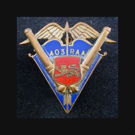 Insigne du 403 régiment d artillerie antiaérienne Drago H 724