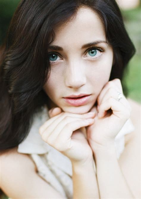 Emily Rudd Women Brunette Face Blue Eyes Hands On Head Looking At Viewer Sensual Gaze Hd