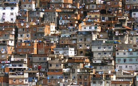Una bomba a punto de estallar La pandemia en las periferias urbanas de América Latina