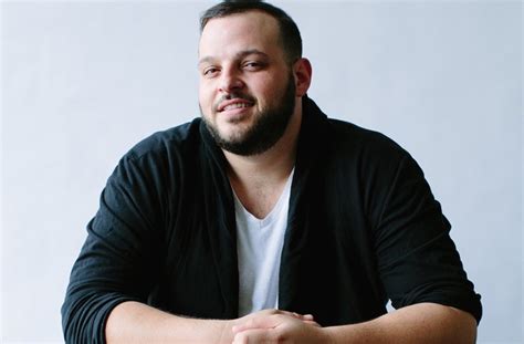 Ator de Meninas Malvadas relata experiência em terapia de conversão Eu não queria ser gay