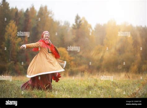 Slawische Rituale Stockfotos Und Bilder Kaufen Alamy