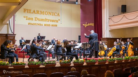 Filarmonica Ion Dumitrescu Din R Mnicu V Lcea Din Ce N Ce Mai