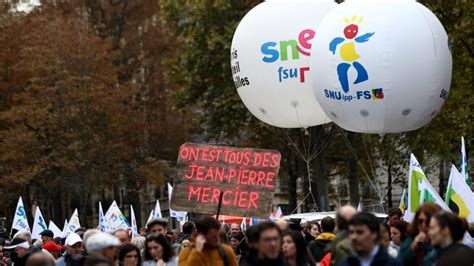 La Gran Protesta Contra La Reforma De Pensiones Amenaza Con Paralizar