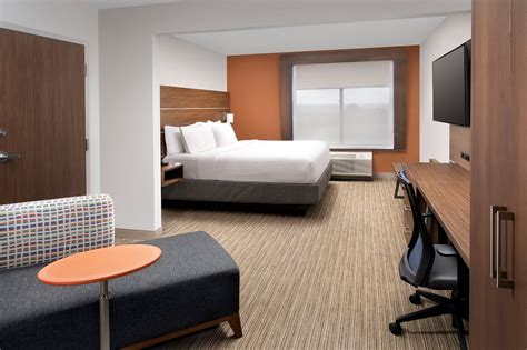 Holiday Inn Express And Suites Baltimore Bwi Airport North An Ihg